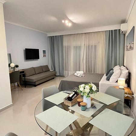 Irene Beach Front Luxury Suite Peraia  Exterior photo