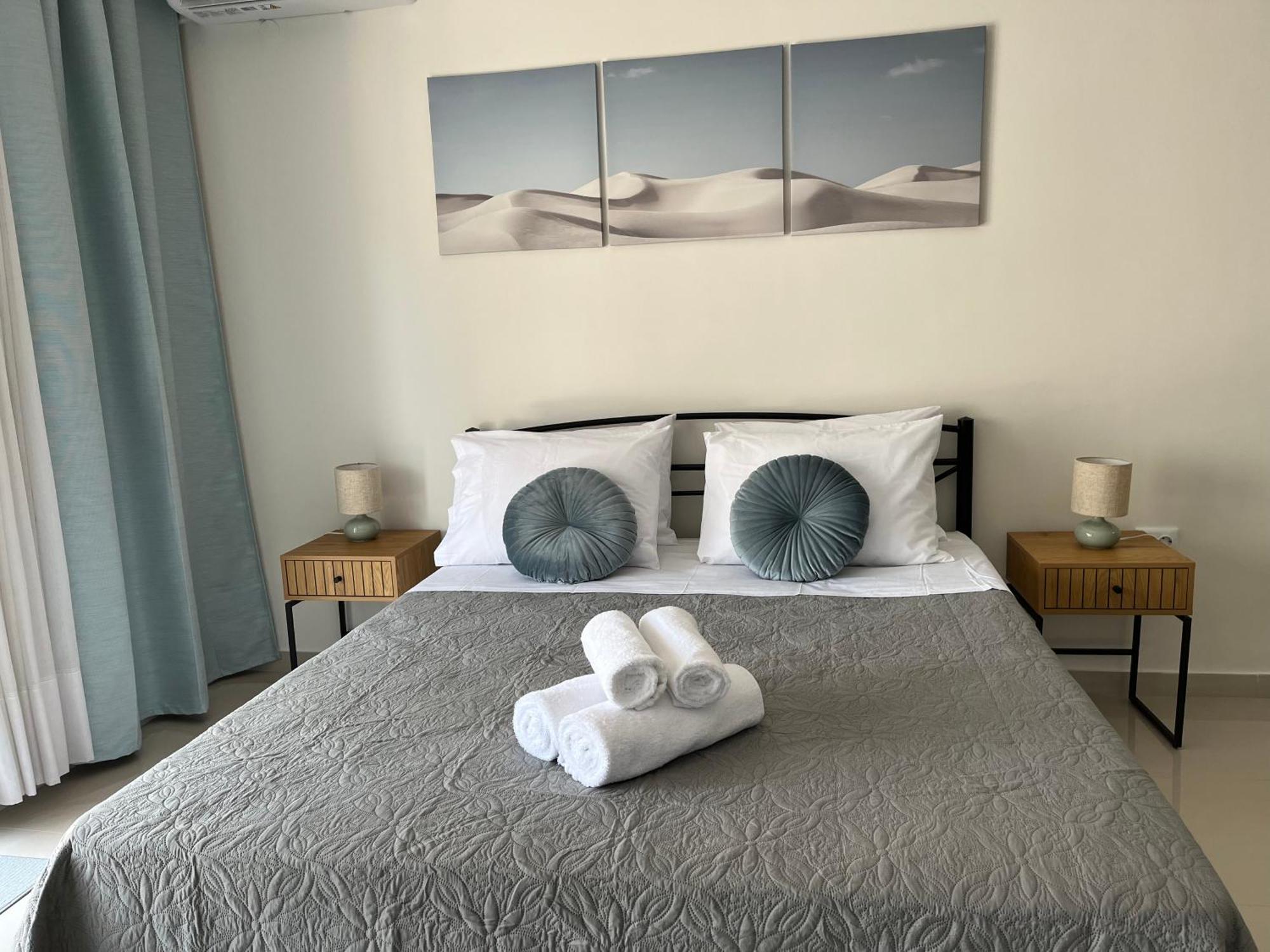 Irene Beach Front Luxury Suite Peraia  Exterior photo