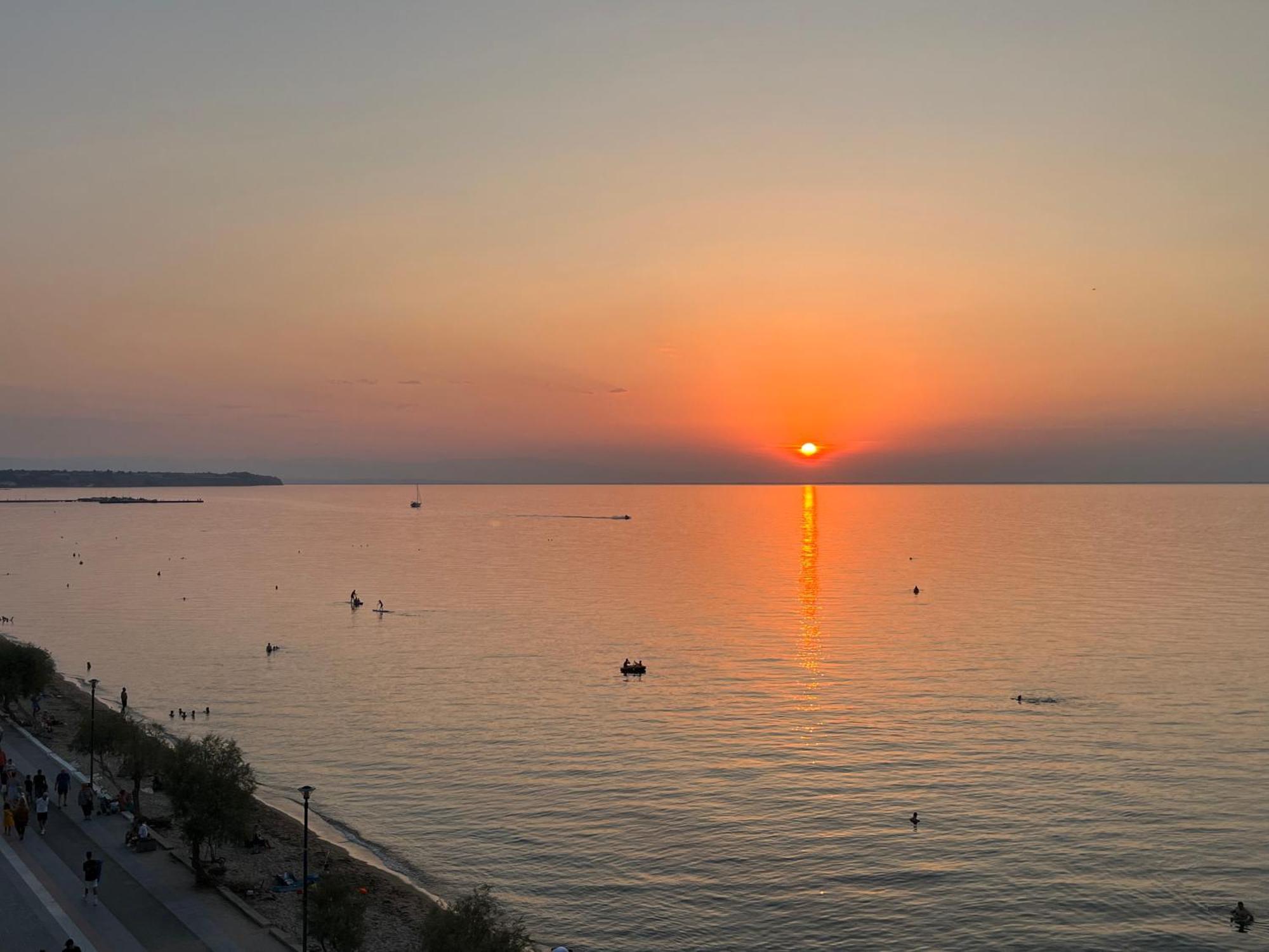 Irene Beach Front Luxury Suite Peraia  Exterior photo