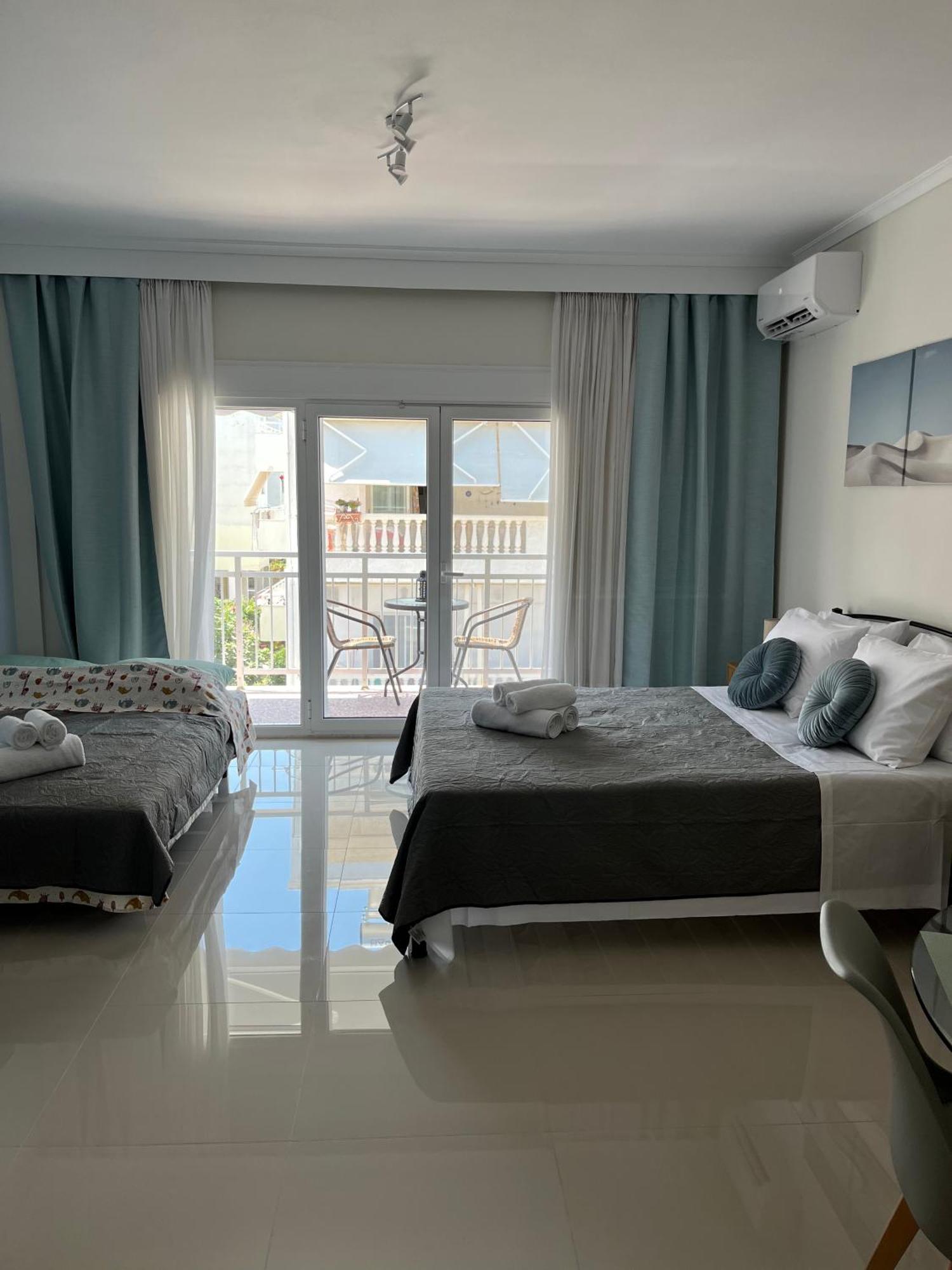 Irene Beach Front Luxury Suite Peraia  Exterior photo